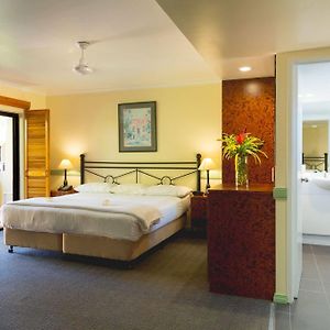 King Room Pool View